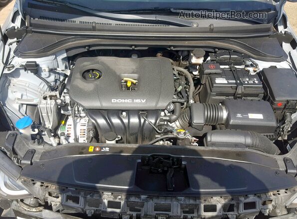 5NPD84LF5HH015559 2017 HYUNDAI ELANTRA Серебряный Вид салона спереди