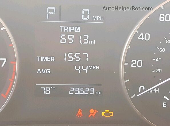 5NPD84LF5HH015559 2017 HYUNDAI ELANTRA Серебряный Вид панели приборов