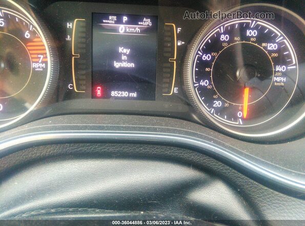 1C4PJLCB4KD444570 2019 JEEP CHEROKEE Черный Вид задних сидений