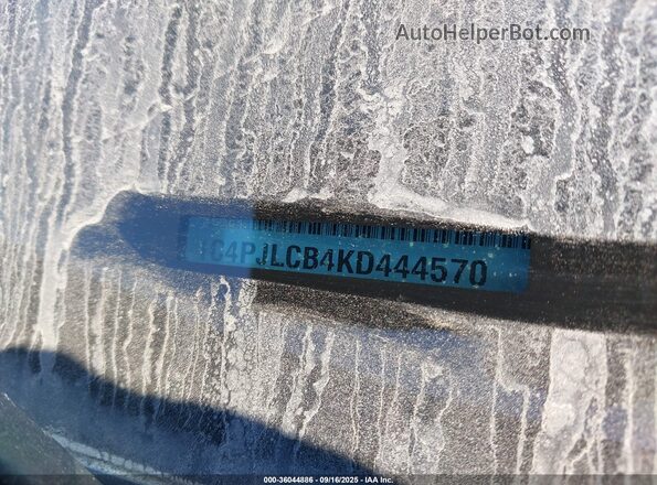 1C4PJLCB4KD444570 2019 JEEP CHEROKEE Черный Вид подкапотного пространства