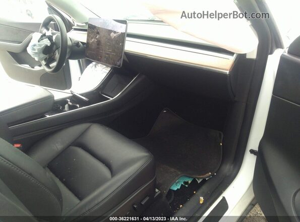 5YJYGDEE1LF033931 2020 TESLA MODEL Y Белый Вид салона спереди