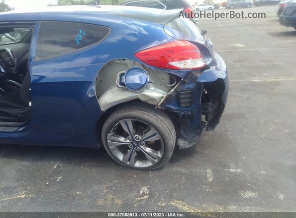 KMHTC6AD9HU322239 2017 HYUNDAI VELOSTER Blue Widok z przodu