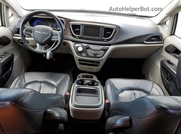 2C4RC1BG2KR731665 2019 CHRYSLER PACIFICA Серебряный Вид панели приборов