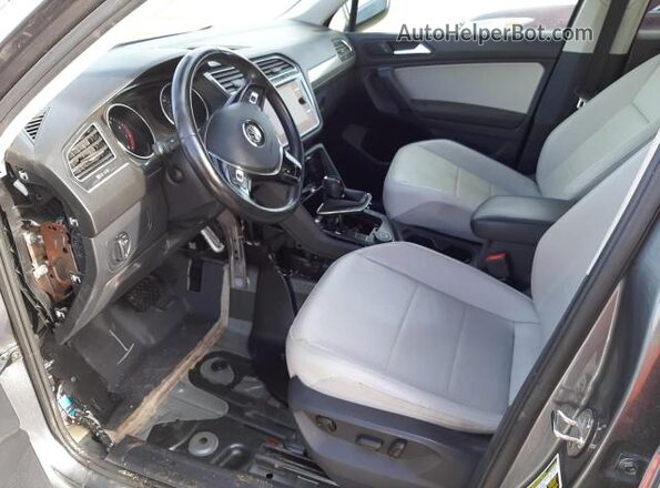 3VV2B7AX3KM011258 2019 VOLKSWAGEN TIGUAN Blue Front interior view