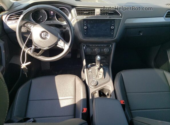 3VV2B7AX7KM090837 2019 VOLKSWAGEN TIGUAN Gray Widok deski rozdzielczej