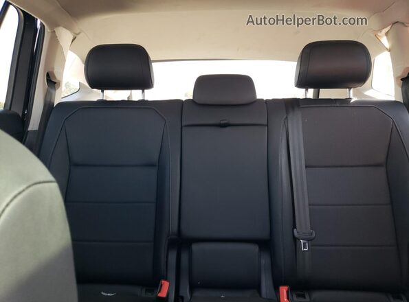 3VV2B7AX7KM090837 2019 VOLKSWAGEN TIGUAN Gray Widok tylnych siedzeń