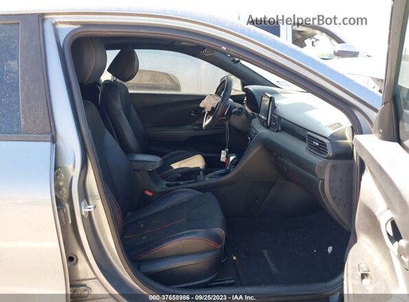 KMHTG6AF1KU014396 2019 HYUNDAI VELOSTER Silver Вид салону спереду