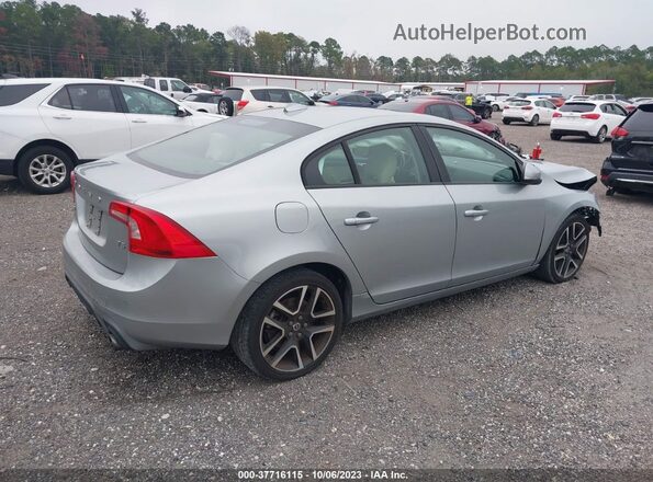 YV126MFL2J2453326 2018 VOLVO S60 Серебряный Задняя правая четверть