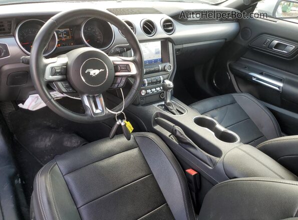 1FATP8UHXP5100584 2023 FORD MUSTANG Silver Widok deski rozdzielczej