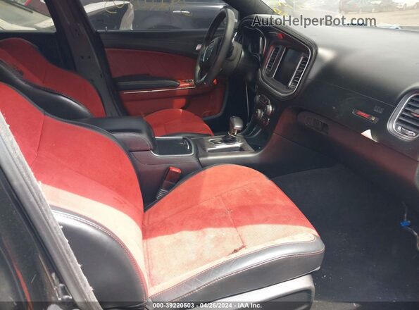 2C3CDXGJ4LH178118 2020 DODGE CHARGER Черный Вид салона спереди