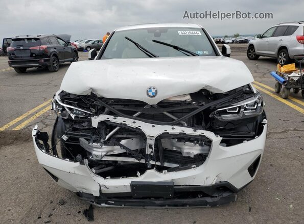 5UX33DT05P9R75444 2023 BMW X4 White Widok z przodu