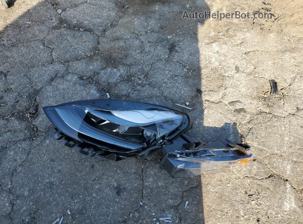 7SAYGDEE7RF079016 2024 TESLA MODEL White Շարժիչի բաժամունքի տեսք