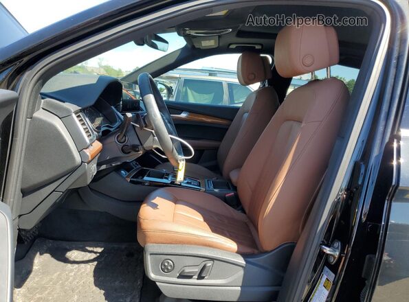 WA1GAAFY8N2031193 2022 AUDI Q5 Черный Вид салона спереди