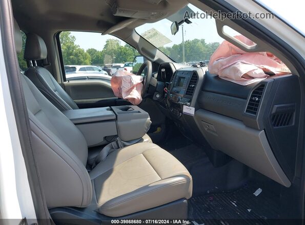 1FT7W2B67KEF79133 2019 FORD F-250 White Widok wnętrza z przodu