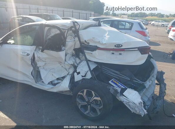 3KPF24AD6LE245717 2020 KIA FORTE White Widok z przodu