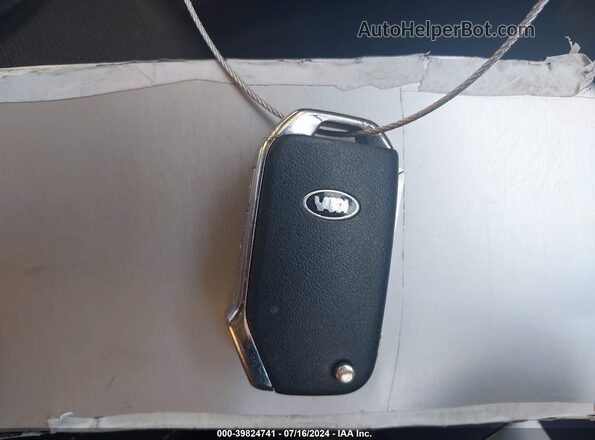 3KPF24AD6LE245717 2020 KIA FORTE White Widok deski rozdzielczej