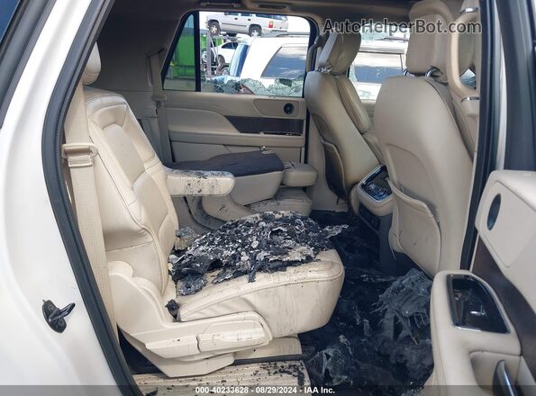 5LMJJ3HT7KEL12946 2019 LINCOLN NAVIGATOR L Gray Widok naklejki z numerem VIN