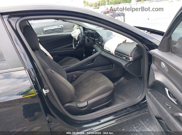 5NPLS4AG0MH033082 2021 HYUNDAI ELANTRA Черный Вид салона спереди