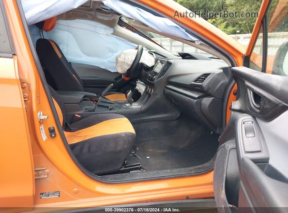 JF2GTAEC1LH219619 2020 SUBARU CROSSTREK Оранжевый Вид салона спереди