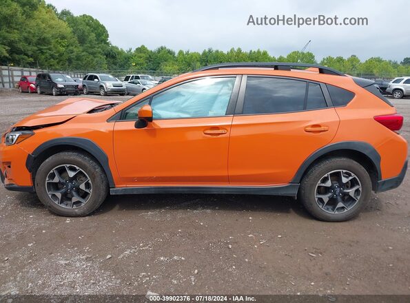 JF2GTAEC1LH219619 2020 SUBARU CROSSTREK Оранжевый Вид задней части салона