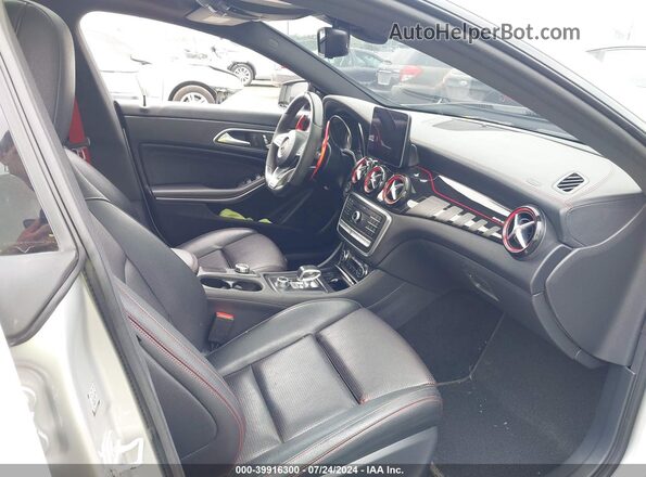 WDDSJ5CB2JN577753 2018 MERCEDES-BENZ AMG CLA 45 Серебряный Вид салона спереди
