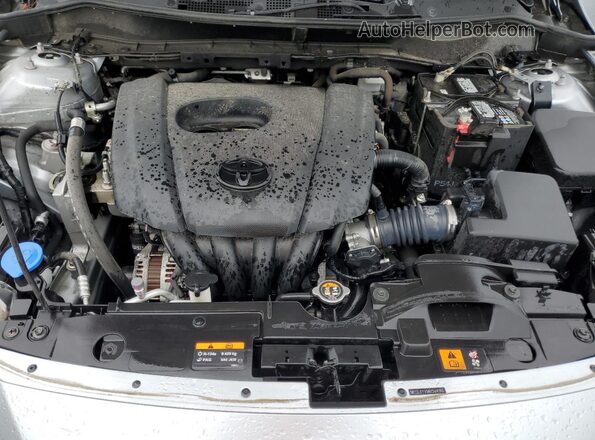 3MYDLBYV5KY524145 2019 TOYOTA YARIS Silver Widok wnętrza z tyłu