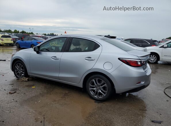 3MYDLBYV5KY524145 2019 TOYOTA YARIS Silver Tył lewy