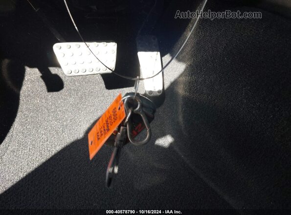 2C3CDZJG6LH230552 2020 DODGE CHALLENGER Красный Вид панели приборов