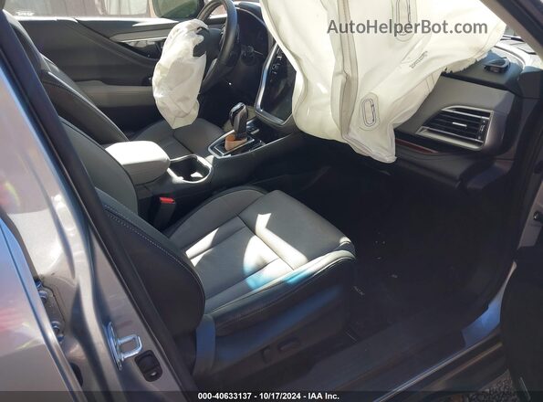 4S4BTANC7M3204366 2021 SUBARU OUTBACK Серебряный Вид салона спереди