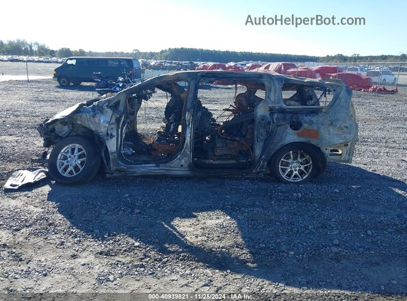 2C4RC1CG3LR225035 2020 CHRYSLER VOYAGER Серебряный Вид задней части салона
