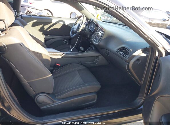 2C3CDZAG3GH124792 2016 DODGE CHALLENGER Черный Вид салона спереди