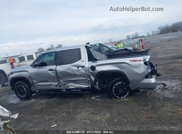 5TFLA5DB1PX097696 2023 TOYOTA TUNDRA Серебряный Панорамный вид салона 360°