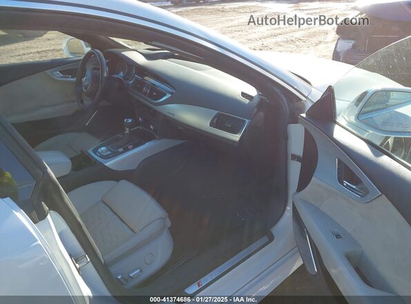 WUAW2AFC3GN902069 2016 AUDI RS7 White Widok wnętrza z przodu