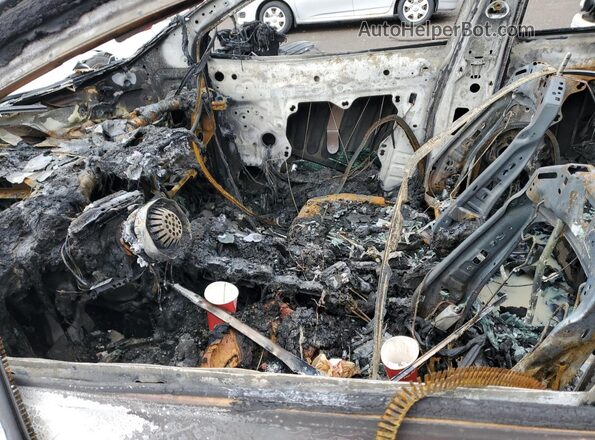 WVGUNPE2XNP072467 2022 VOLKSWAGEN ID.4 Белый Вид салона спереди