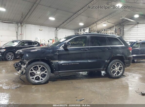 1C4RJFBGXJC234020 2018 JEEP GRAND CHEROKEE Черный Панорамный вид салона 360°