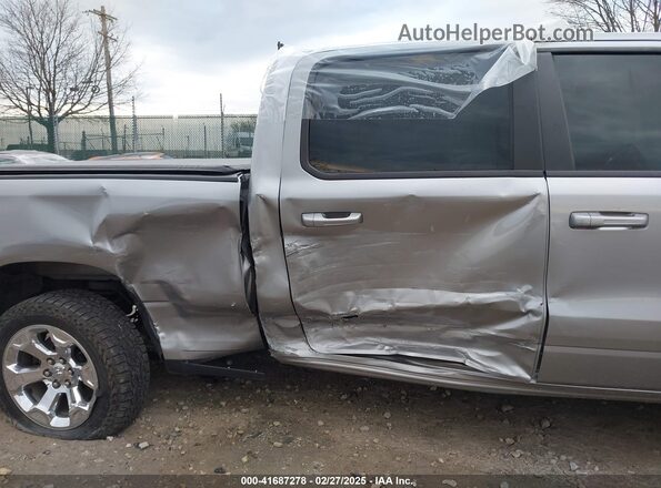 1C6SRFMT7MN642009 2021 RAM 1500 Серебряный Вид спереди