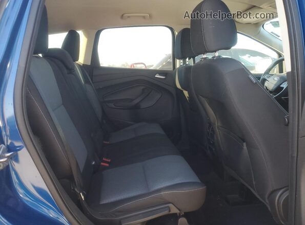 1FMCU0GD4HUC39545 2017 FORD ESCAPE Blue Widok wnętrza z tyłu