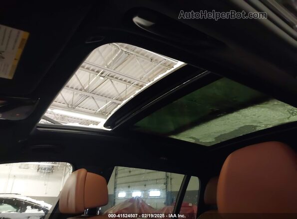 5UXCX6C01N9M34758 2022 BMW X7 Black 