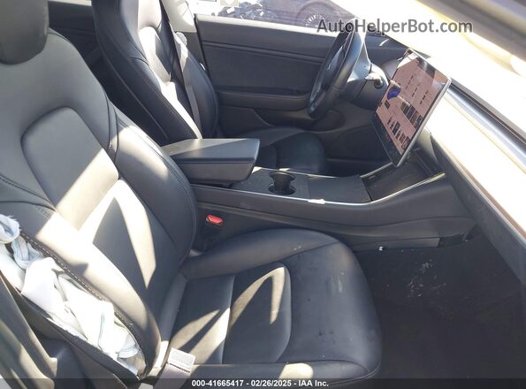 5YJ3E1EB9JF088774 2018 TESLA MODEL 3 White Widok wnętrza z przodu
