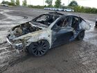 2022 Tesla Model Y  Burn vin: 7SAYGDEF4NF563776