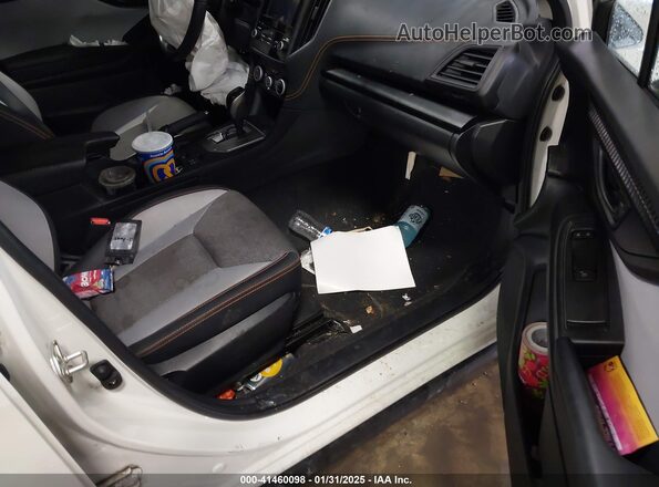 JF2GTAEC8M8294352 2021 SUBARU CROSSTREK White Vista interior delantera