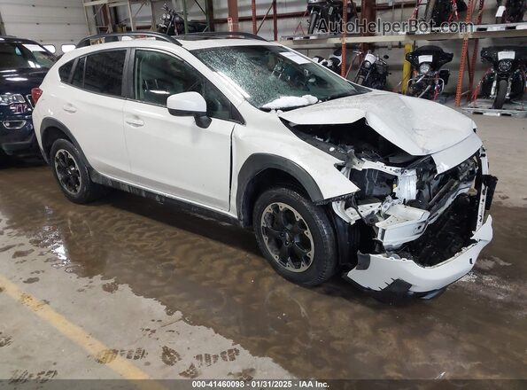 JF2GTAEC8M8294352 2021 SUBARU CROSSTREK White Delantero derecho