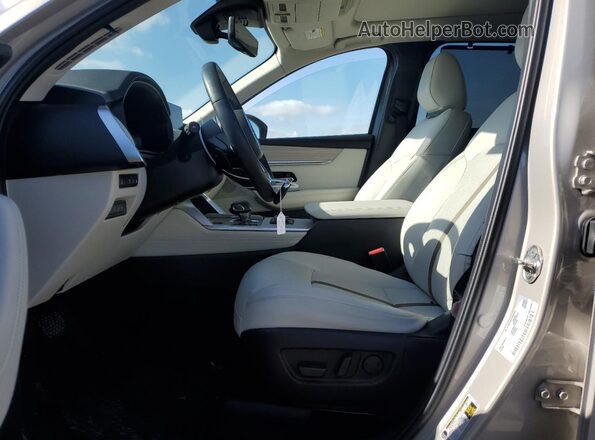JM3KKEHA8R1154323 2024 MAZDA CX-90 Серебряный Вид салона спереди