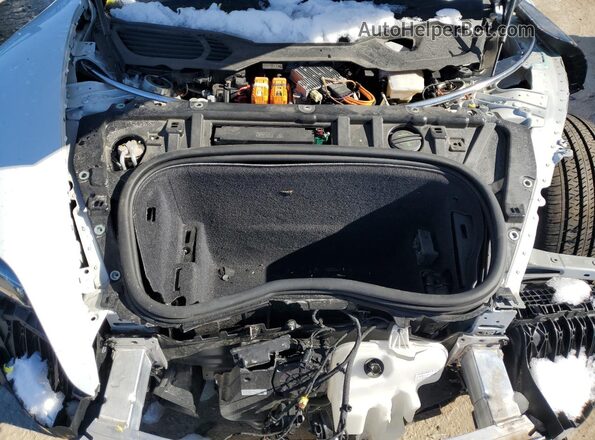 WP0AC2Y10LSA71067 2020 PORSCHE TAYCAN Белый Вид задней части салона