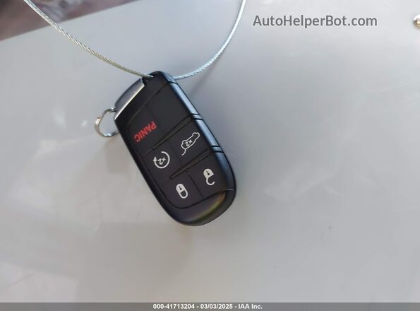 1C4RJEAGXLC244433 2020 JEEP GRAND CHEROKEE Черный Вид панели приборов