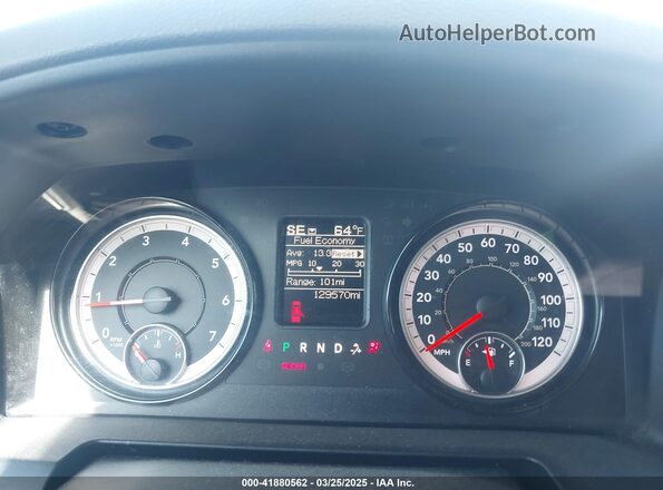 1C6RR7TT9LS101047 2020 RAM 1500 CLASSIC Red Вид задніх сидінь