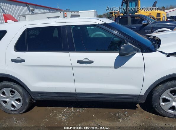 1FM5K8AR8GGA46863 2016 FORD EXPLORER Белый Вид задней части салона