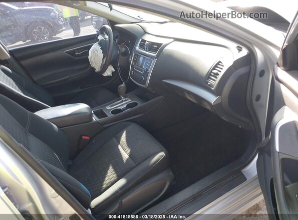 1N4AL3APXHC287775 2017 NISSAN ALTIMA Silver Front interior view
