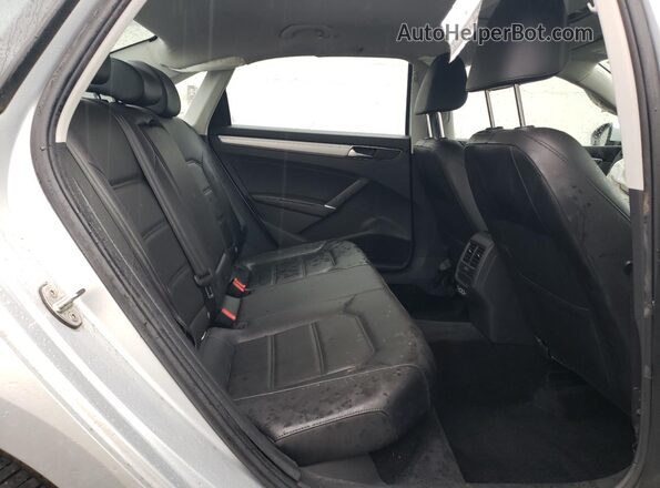 1VWLA7A36KC005195 2019 VOLKSWAGEN PASSAT Silver უკანა სავარძლების ხედი