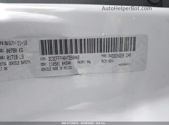 3C3CFFFH6HT556442 2017 FIAT 500 Gray ძრავის განყოფილების ხედი